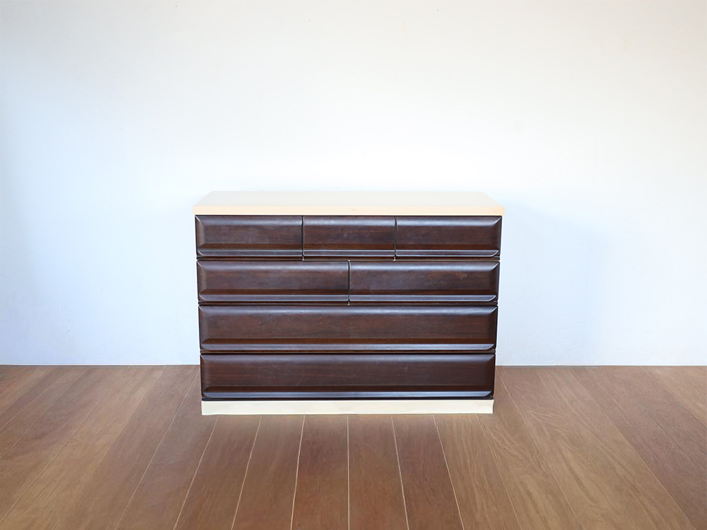 タンスを上下分割して、4段チェストとして使えるようにリメイクした