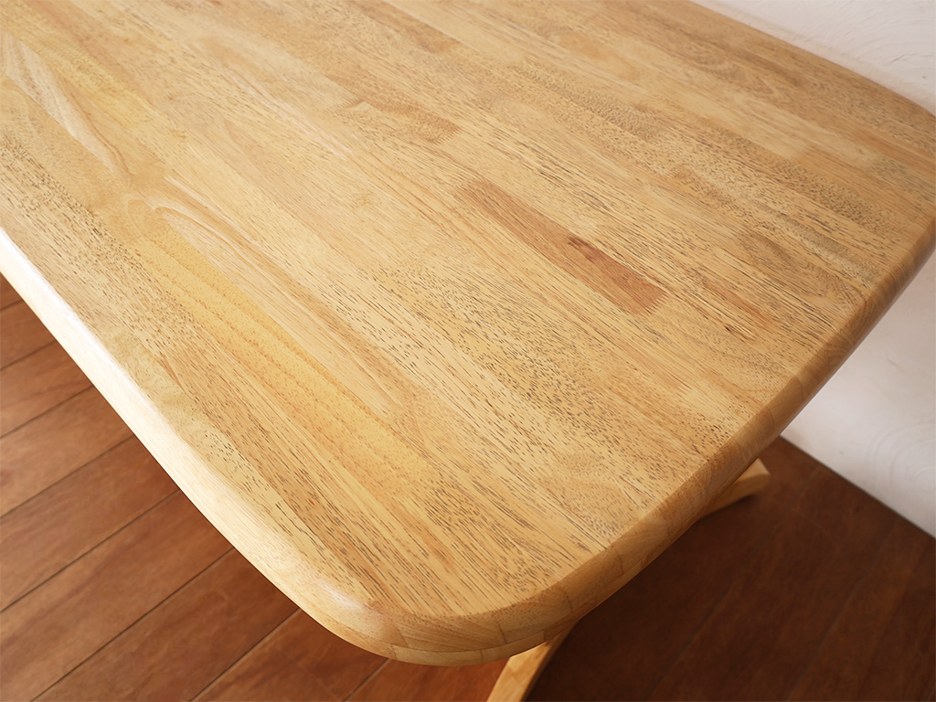 全体を磨いて塗装を剥がし、傷を整えた