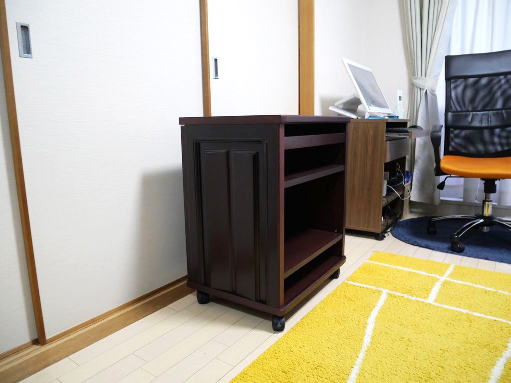 婚礼タンスからコンパクトなPC作業スペースへ。スライド棚付きワゴンにリメイク