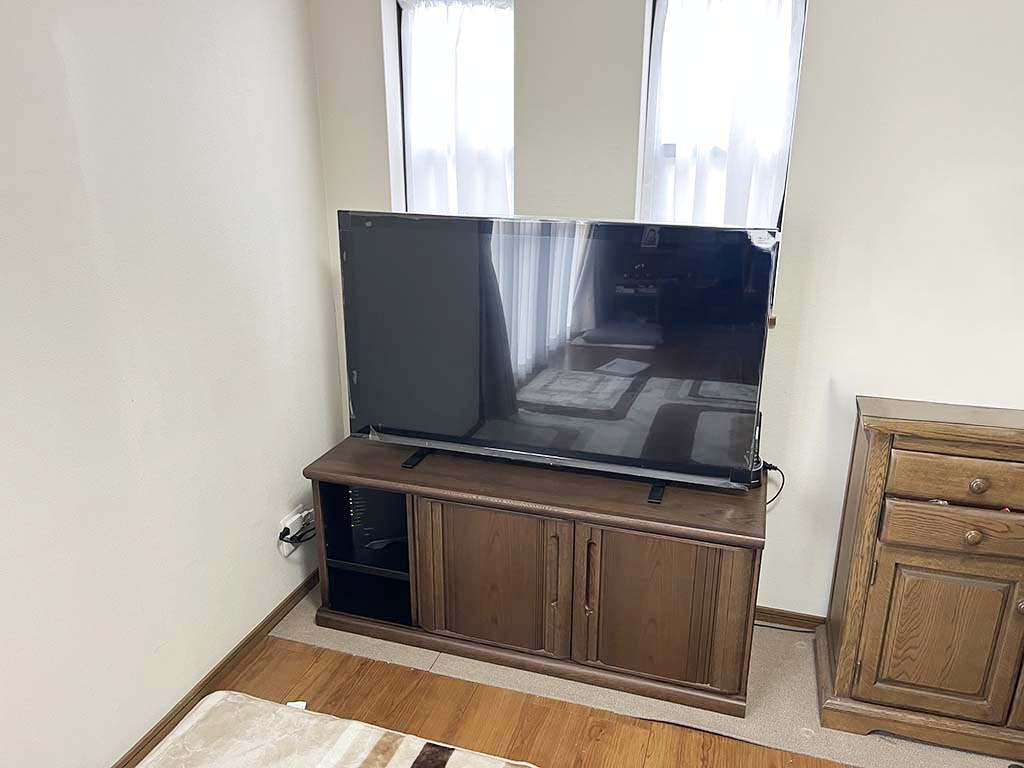 リメイクしたテレビボードを納品