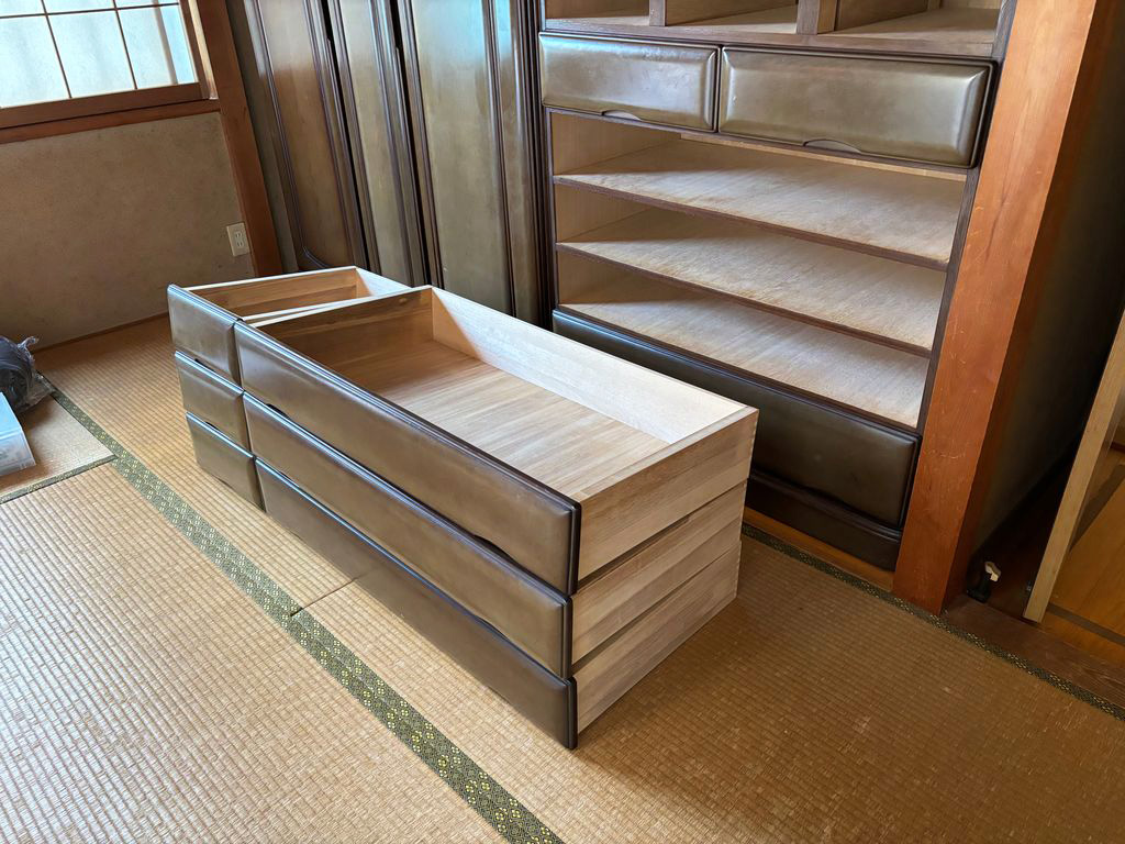 婚礼家具ブレザータンスの引き出し