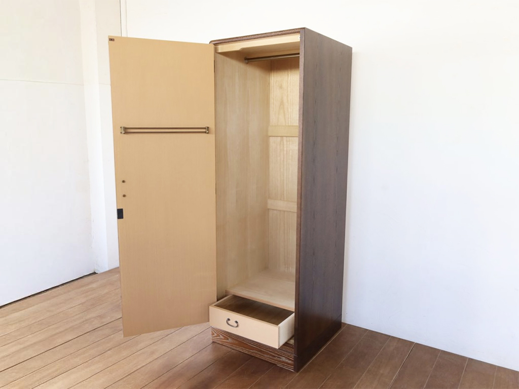 左右分割したタンスの側板を製作した